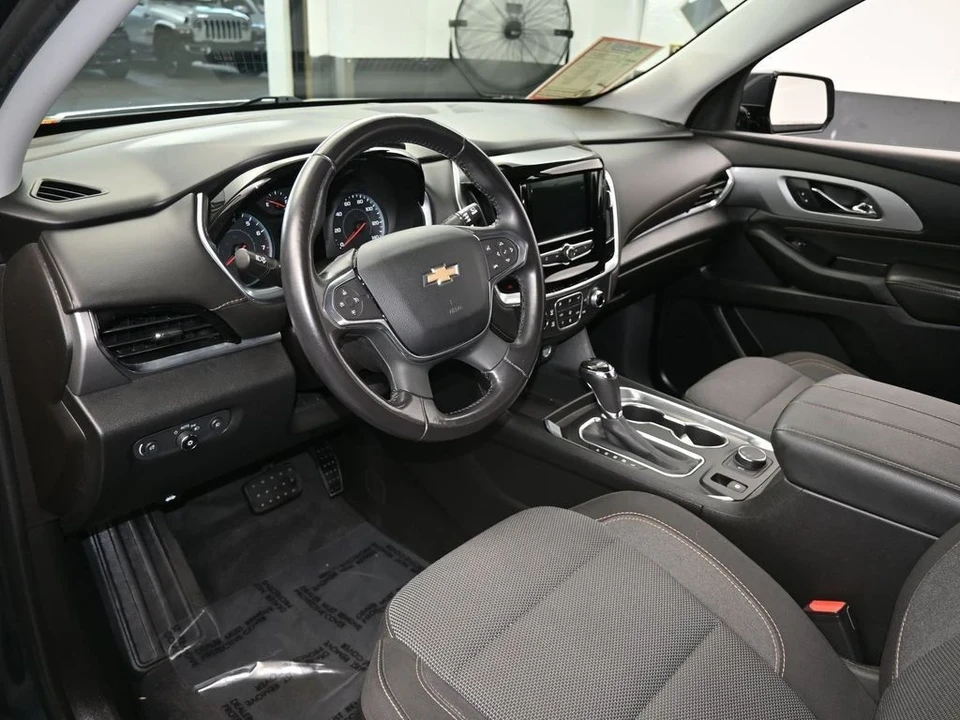 2020 Chevrolet Traverse - Image 10 of 12