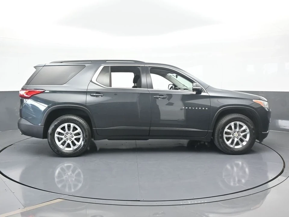 2020 Chevrolet Traverse - Image 7 of 12