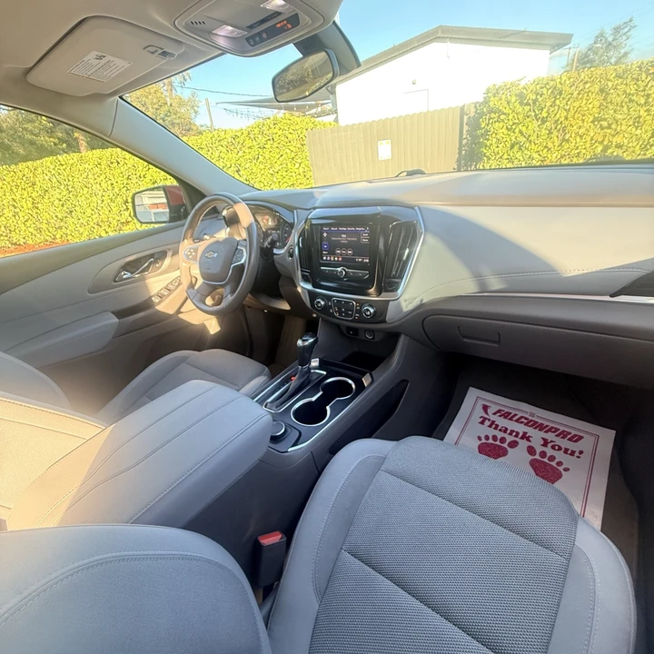 2020 Chevrolet Traverse - Image 11 of 21