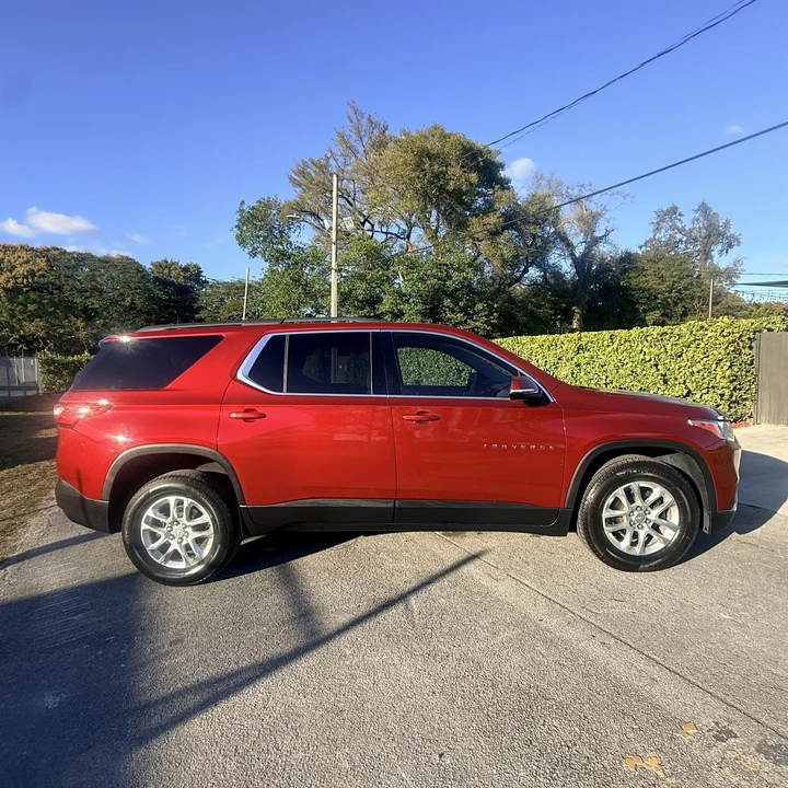 2020 Chevrolet Traverse - Image 7 of 21
