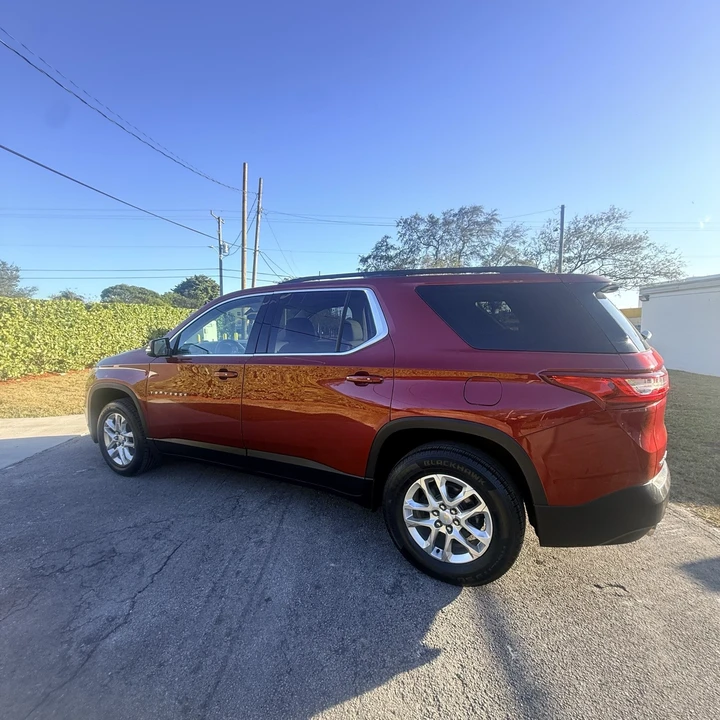 2020 Chevrolet Traverse - Image 3 of 21