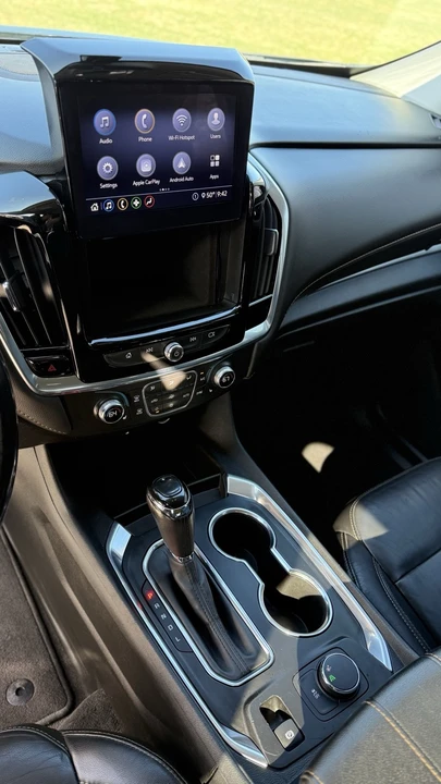 2020 Chevrolet Traverse - Image 6 of 15