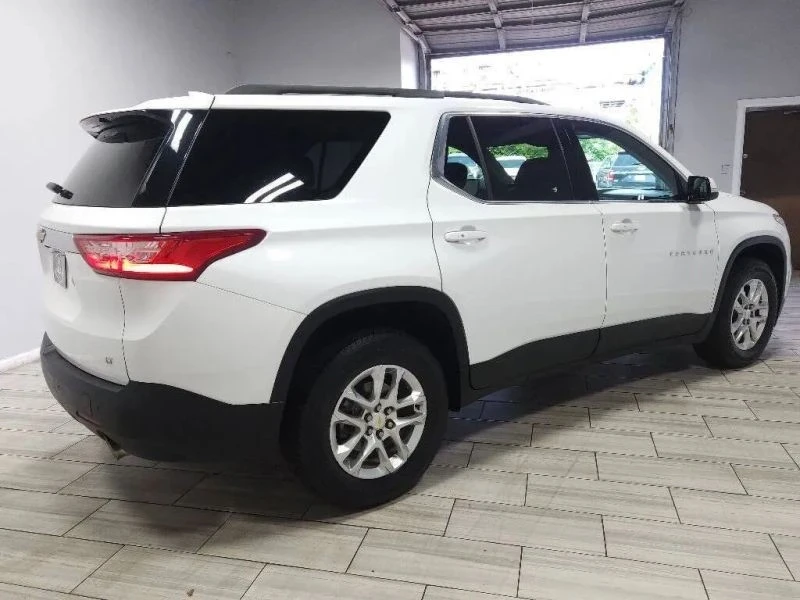 2020 Chevrolet Traverse - Image 5 of 12
