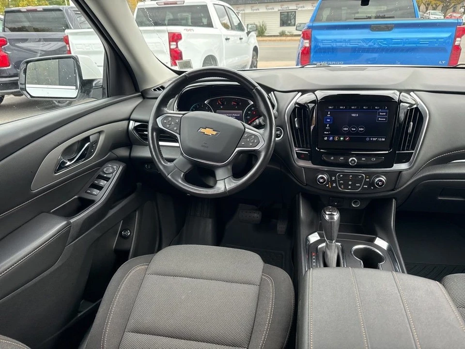 2020 Chevrolet Traverse - Image 11 of 12