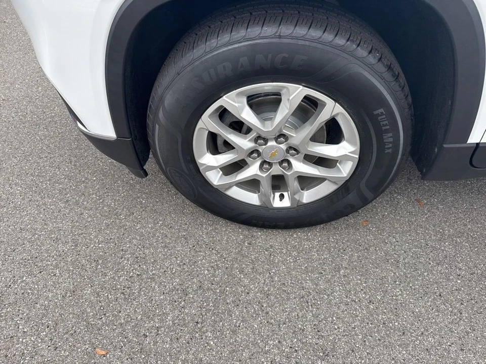 2020 Chevrolet Traverse - Image 10 of 12