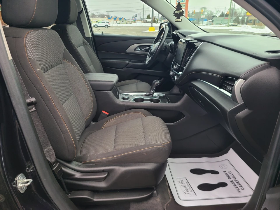 2020 Chevrolet Traverse - Image 18 of 21