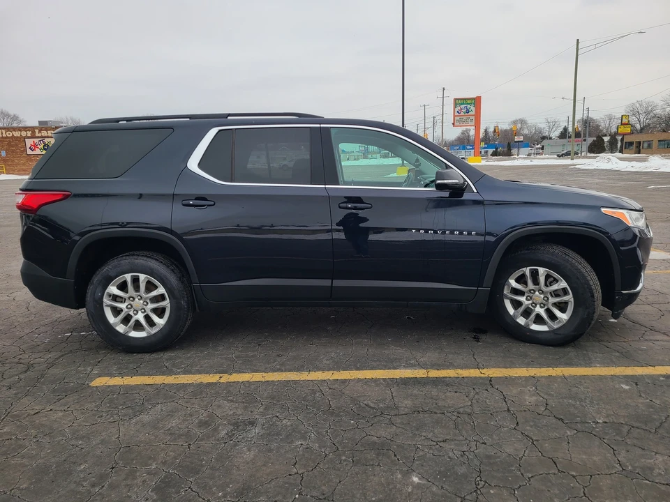 2020 Chevrolet Traverse - Image 6 of 21