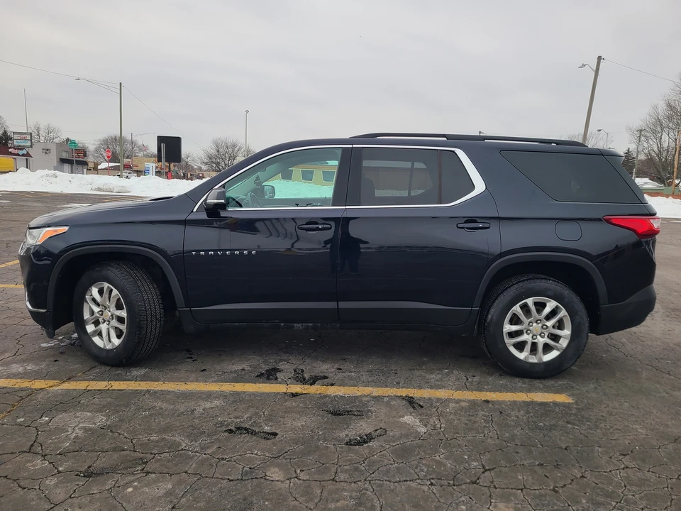 2020 Chevrolet Traverse - Image 2 of 21