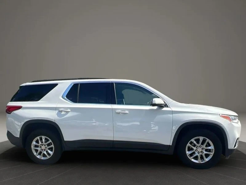 2020 Chevrolet Traverse - Image 4 of 12