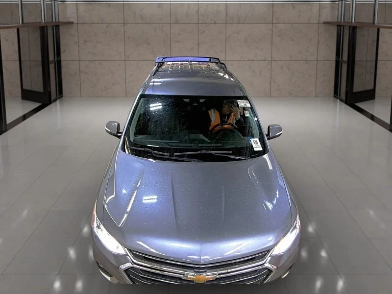 2020 Chevrolet Traverse - Image 2 of 6