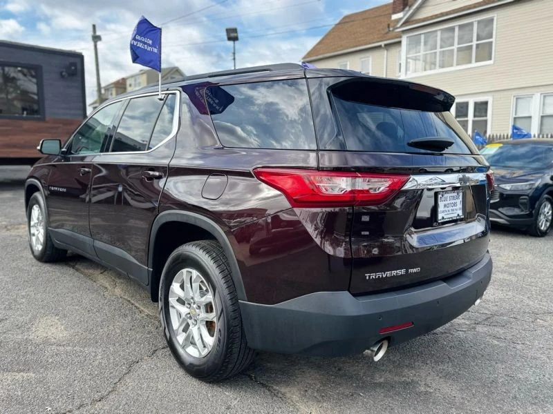 2020 Chevrolet Traverse - Image 8 of 12