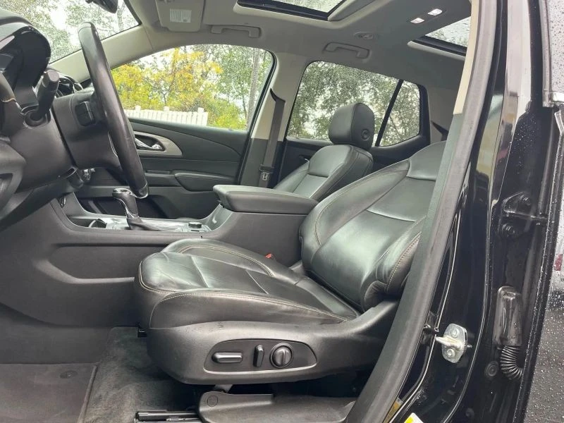 2020 Chevrolet Traverse - Image 11 of 12