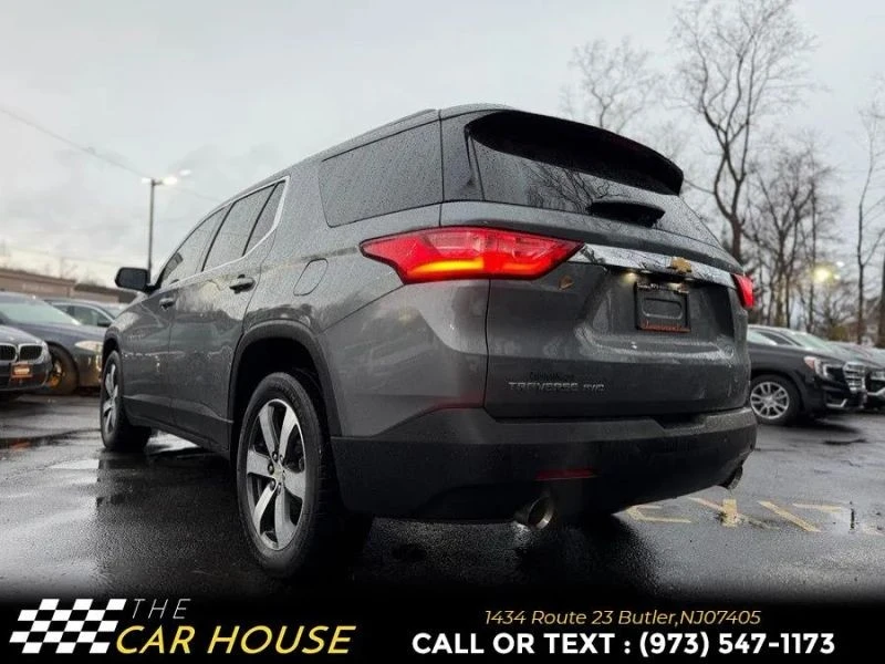 2020 Chevrolet Traverse - Image 10 of 12