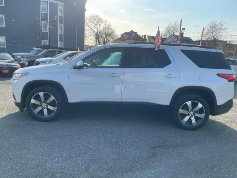 2020 Chevrolet Traverse - Image 8 of 12