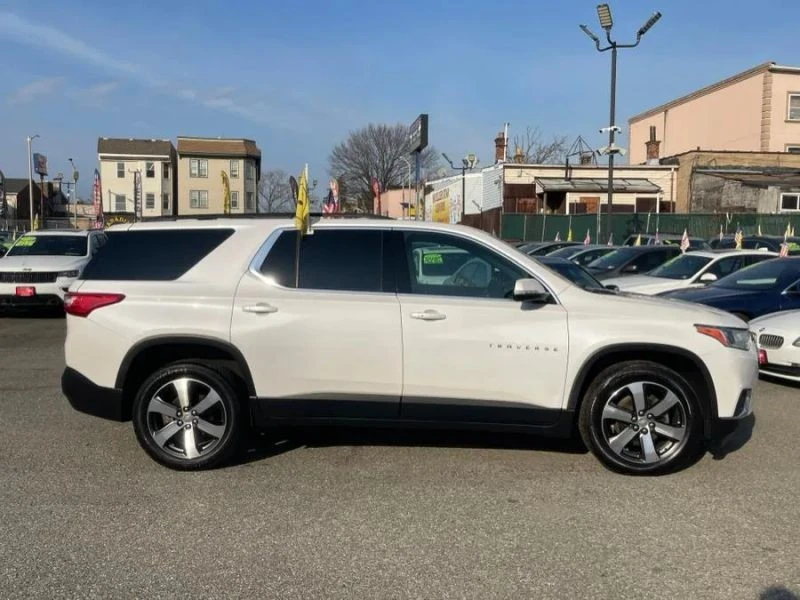 2020 Chevrolet Traverse - Image 7 of 12