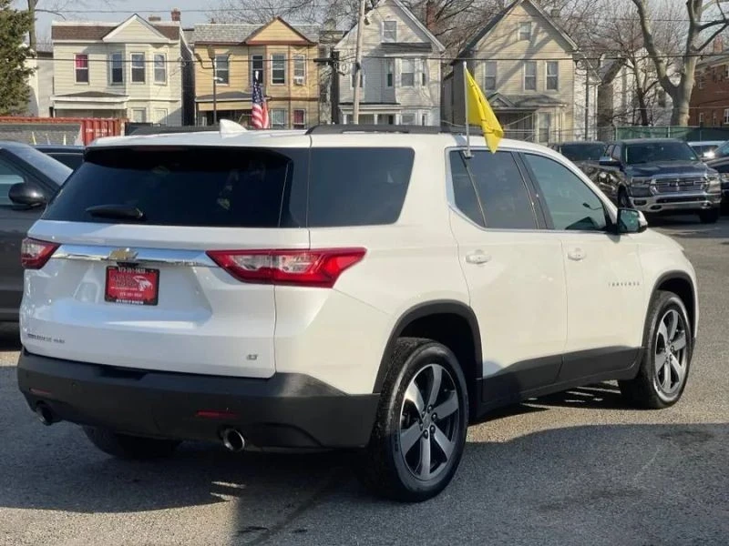 2020 Chevrolet Traverse - Image 4 of 12