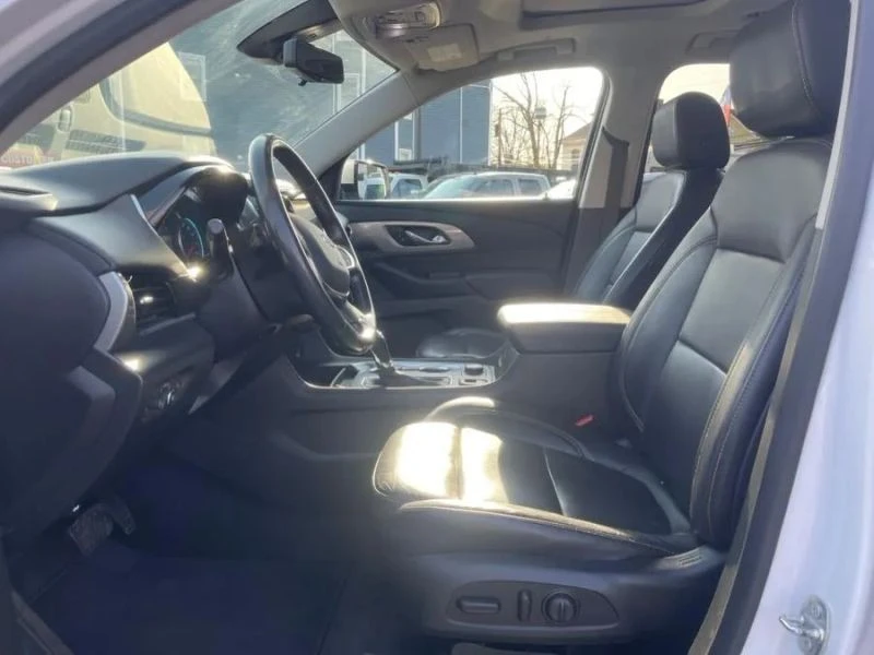 2020 Chevrolet Traverse - Image 10 of 12