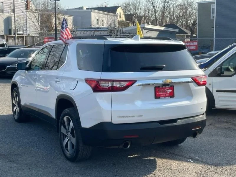 2020 Chevrolet Traverse - Image 6 of 12