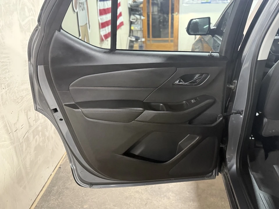 2020 Chevrolet Traverse - Image 7 of 20