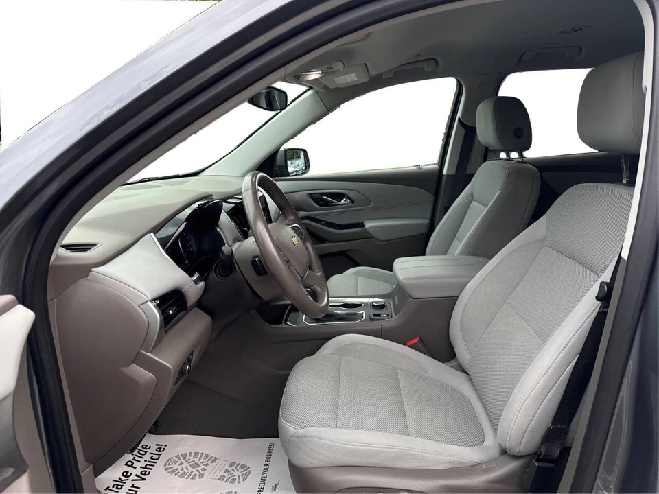 2020 Chevrolet Traverse - Image 9 of 21