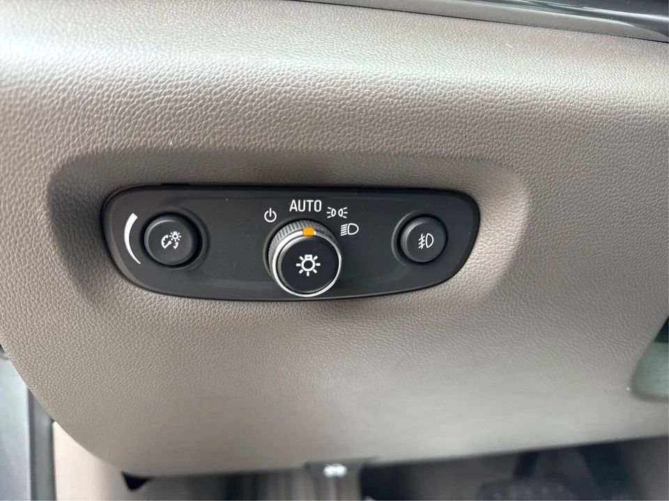2020 Chevrolet Traverse - Image 20 of 21