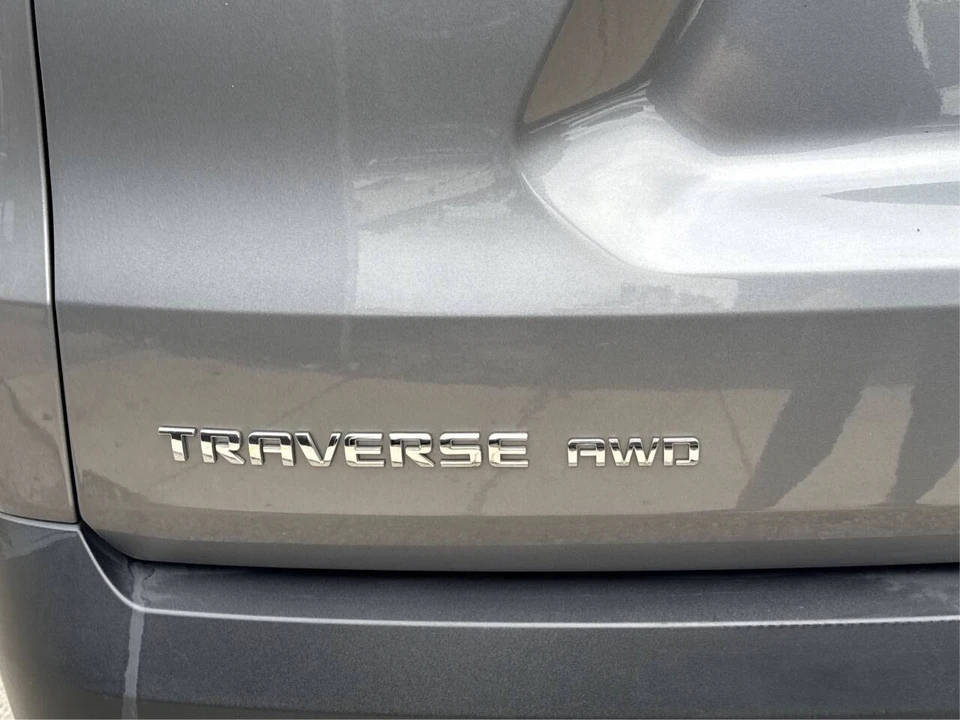 2020 Chevrolet Traverse - Image 16 of 21