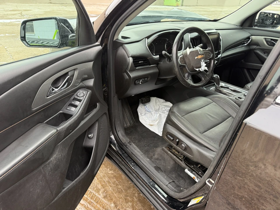 2020 Chevrolet Traverse - Image 2 of 21