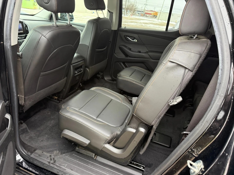 2020 Chevrolet Traverse - Image 9 of 21