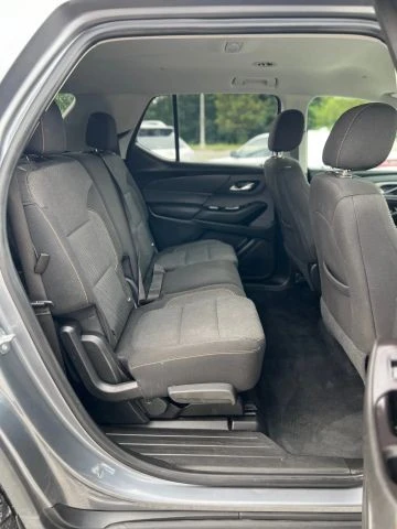 2020 Chevrolet Traverse - Image 17 of 21