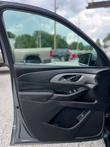 2020 Chevrolet Traverse - Image 9 of 21