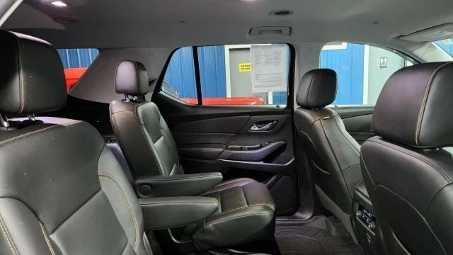 2020 Chevrolet Traverse - Image 11 of 12