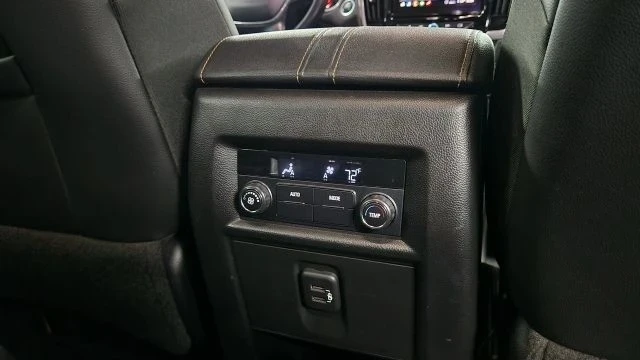 2020 Chevrolet Traverse - Image 14 of 21