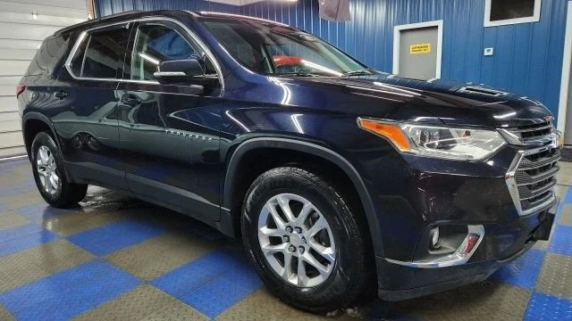 2020 Chevrolet Traverse - Image 2 of 12