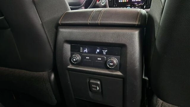 2020 Chevrolet Traverse - Image 14 of 21