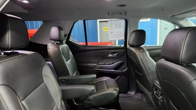 2020 Chevrolet Traverse - Image 11 of 12