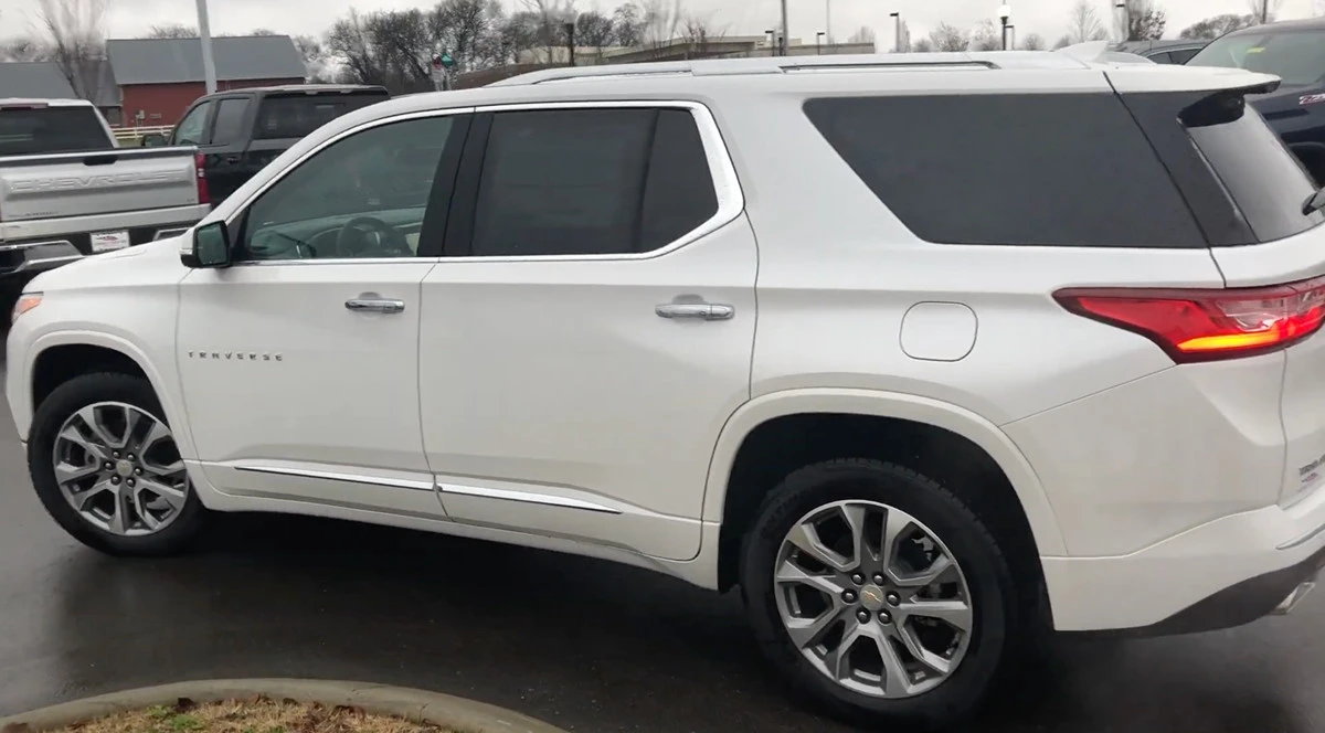 2020 Chevrolet Traverse - Image 6 of 9