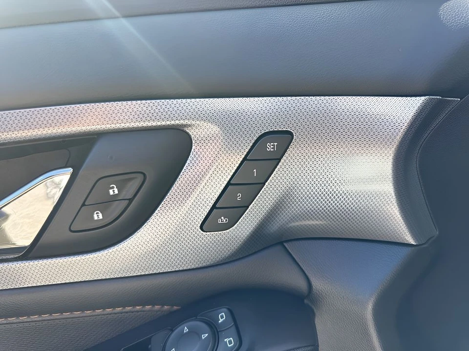 2020 Chevrolet Traverse - Image 11 of 12