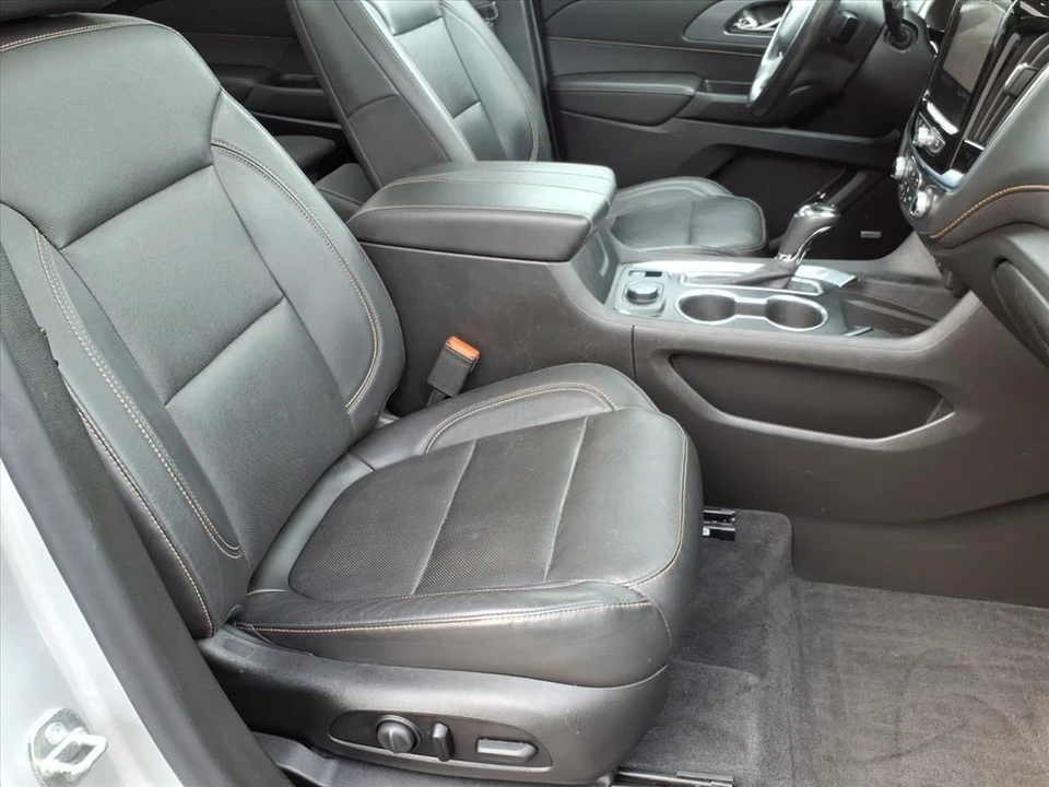2020 Chevrolet Traverse - Image 12 of 21