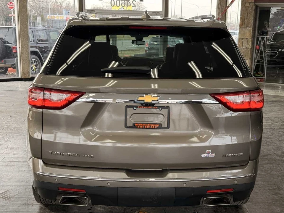 2020 Chevrolet Traverse - Image 12 of 21