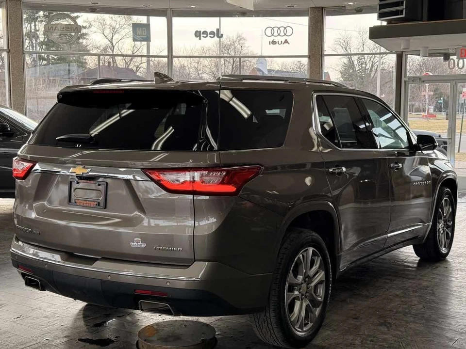 2020 Chevrolet Traverse - Image 9 of 12