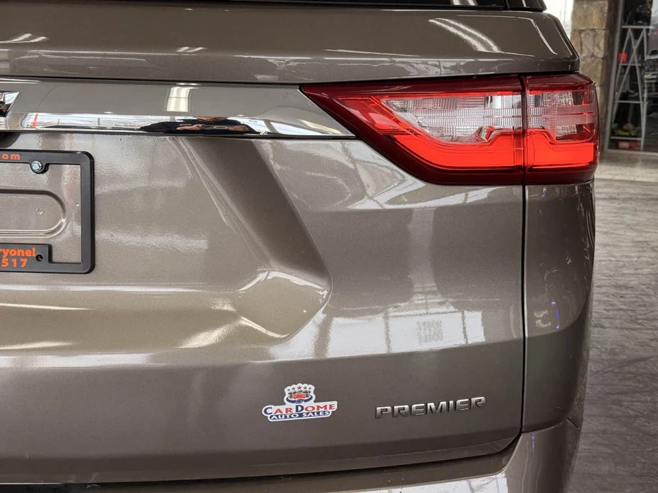 2020 Chevrolet Traverse - Image 14 of 21