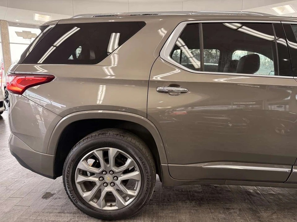 2020 Chevrolet Traverse - Image 7 of 21