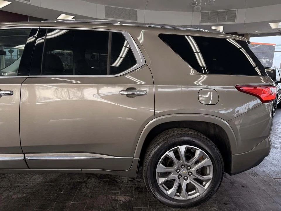 2020 Chevrolet Traverse - Image 19 of 21
