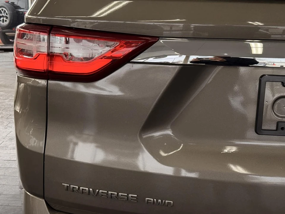 2020 Chevrolet Traverse - Image 15 of 21