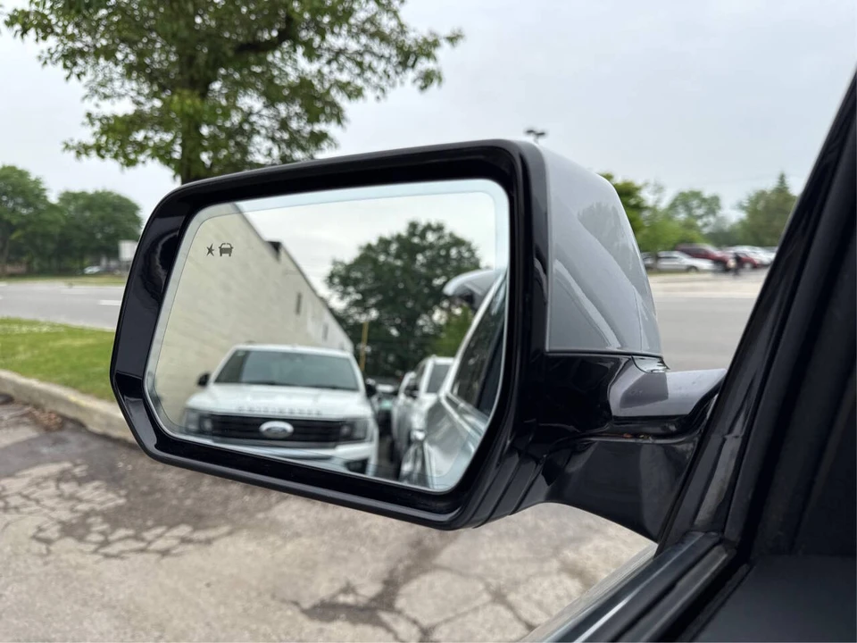 2020 Chevrolet Traverse - Image 18 of 21