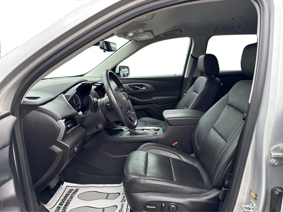 2020 Chevrolet Traverse - Image 9 of 21