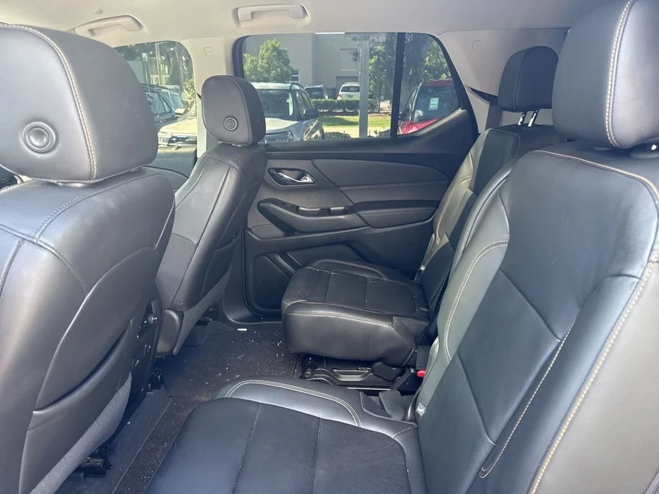 2020 Chevrolet Traverse - Image 10 of 12