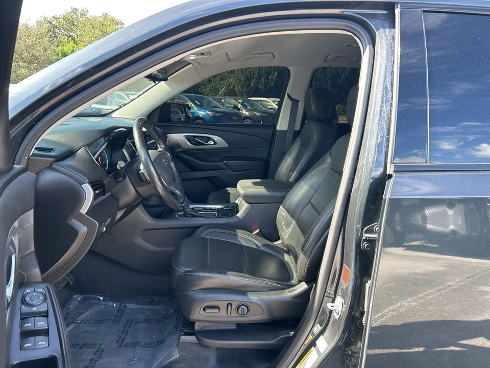2020 Chevrolet Traverse - Image 9 of 12
