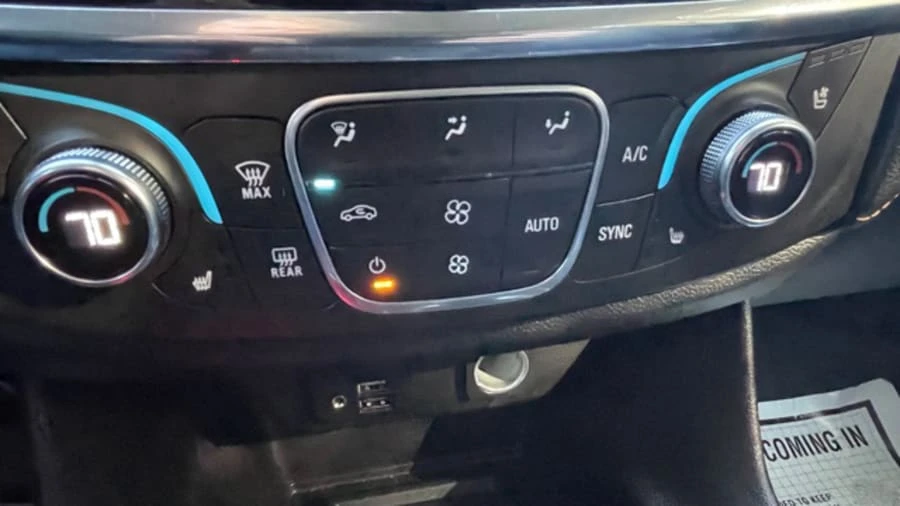 2020 Chevrolet Traverse - Image 8 of 20