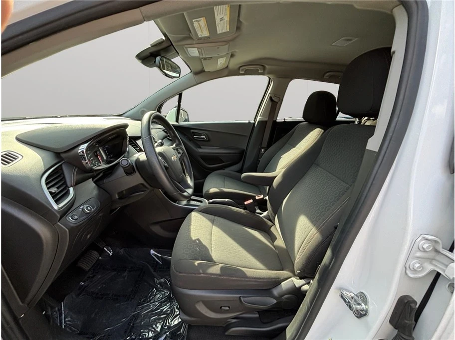 2020 Chevrolet Trax - Image 2 of 21